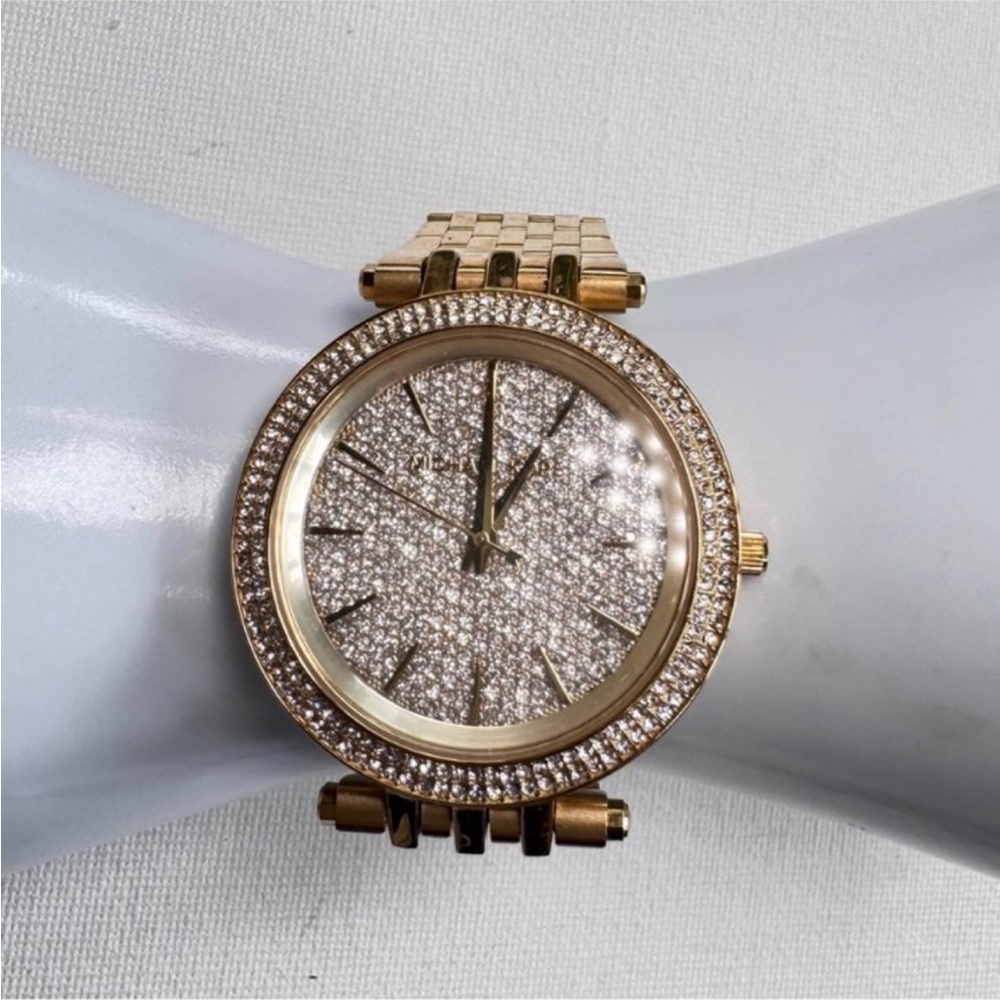 Michael Kors Darci crystal pave watch (3438) excellent w/ extra links